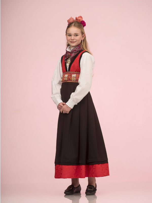 Anna festdrakt