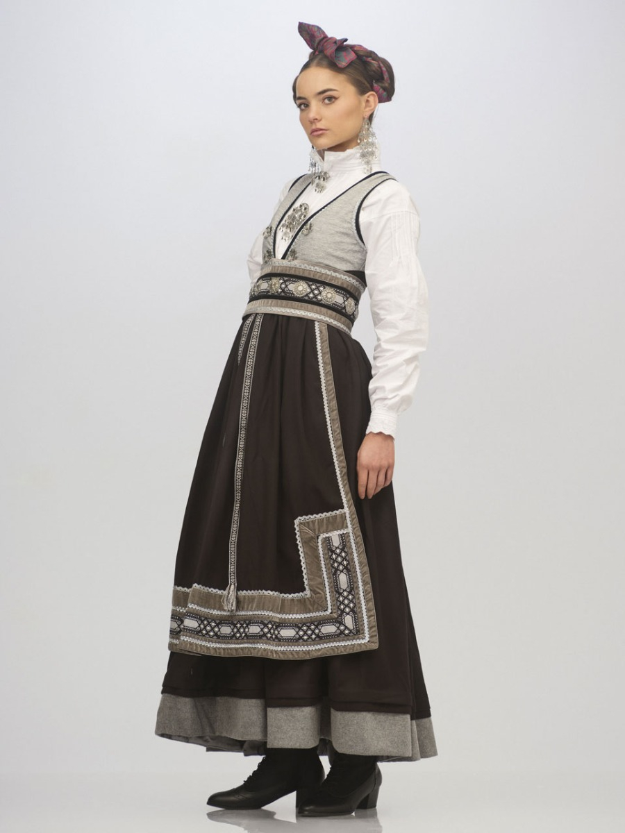 Fjellvåken dame sølvgrå